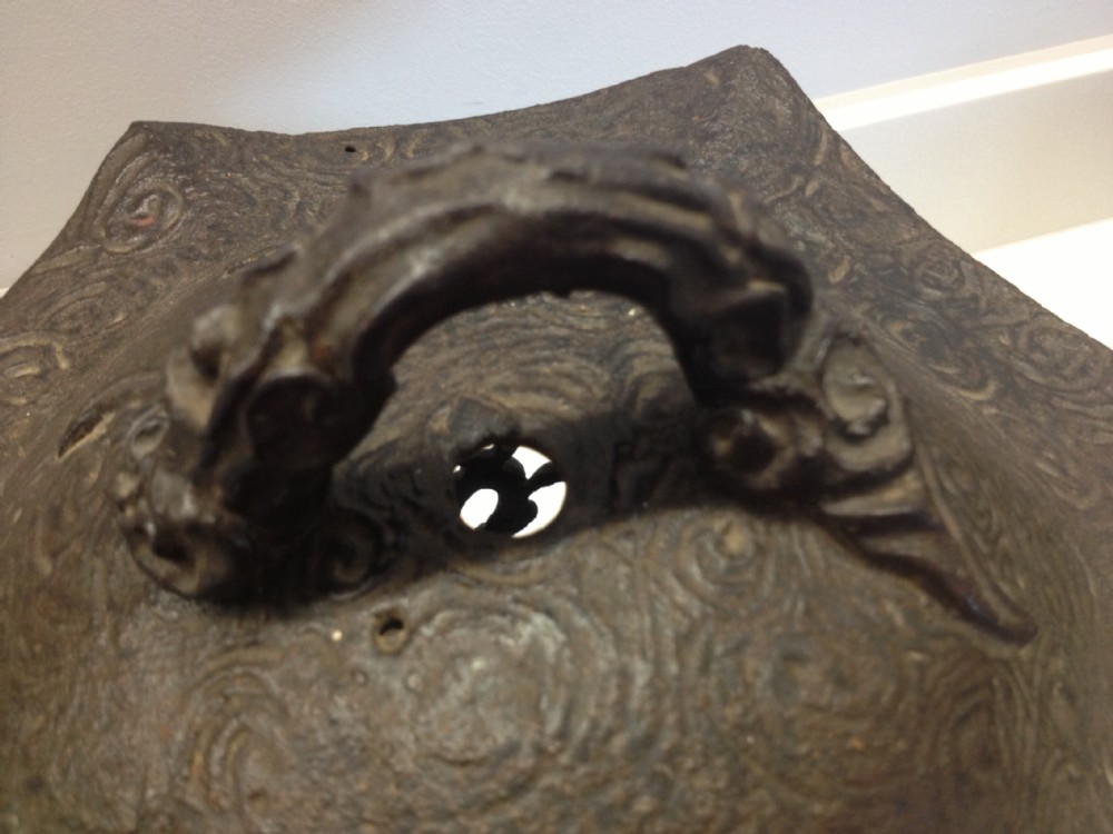 LARGE HEAVY JAPANESE IRON LANTERN EDO PERIOD  View III