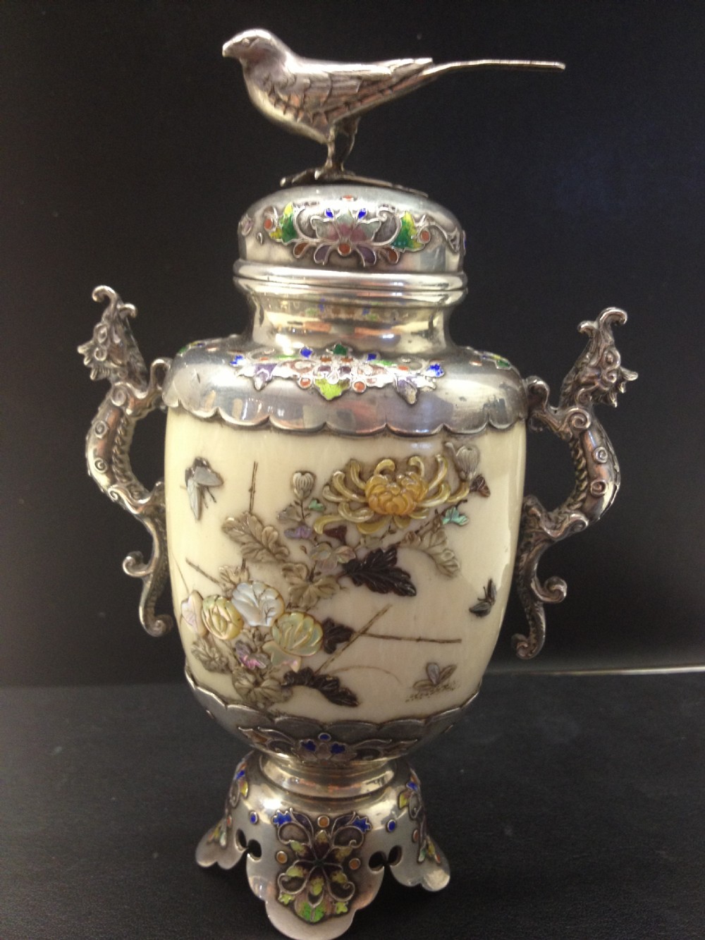 FABULOUS JAPANESE SILVER & IVORY SHIBAYAMA TUSK VASE View VIII