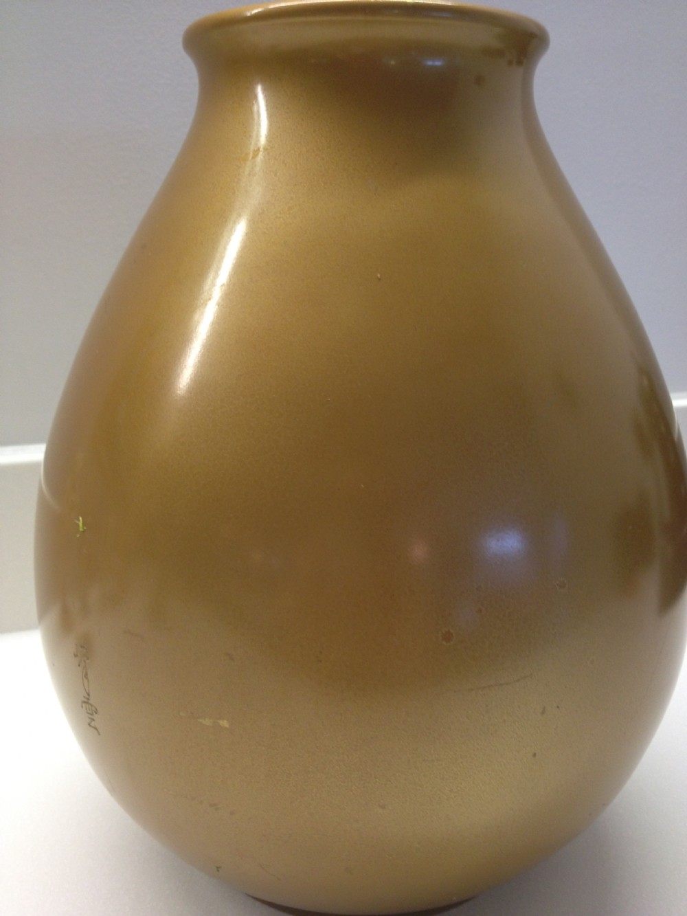 LARGE JAPANESE LACQUERED BRONZE VASE OVERLAID CARP SWIMMING View IV