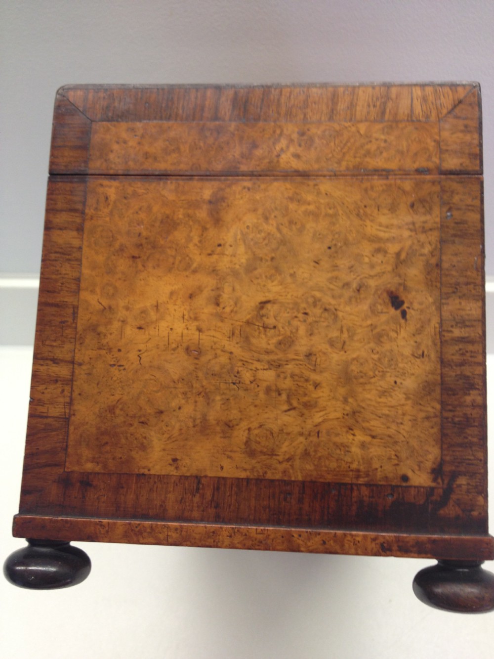 IMPRESSIVE GEORGIAN POLLARD OAK & ROSEWOOD TEA CADDY View VII
