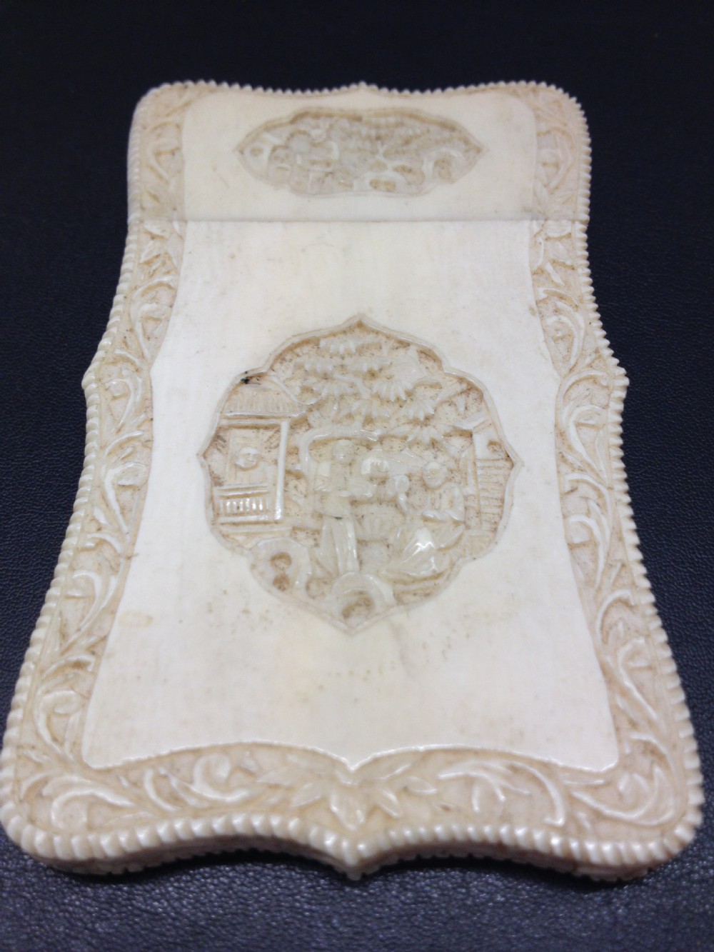 CHINESE CANTONESE IVORY VISITING CARD CASE
