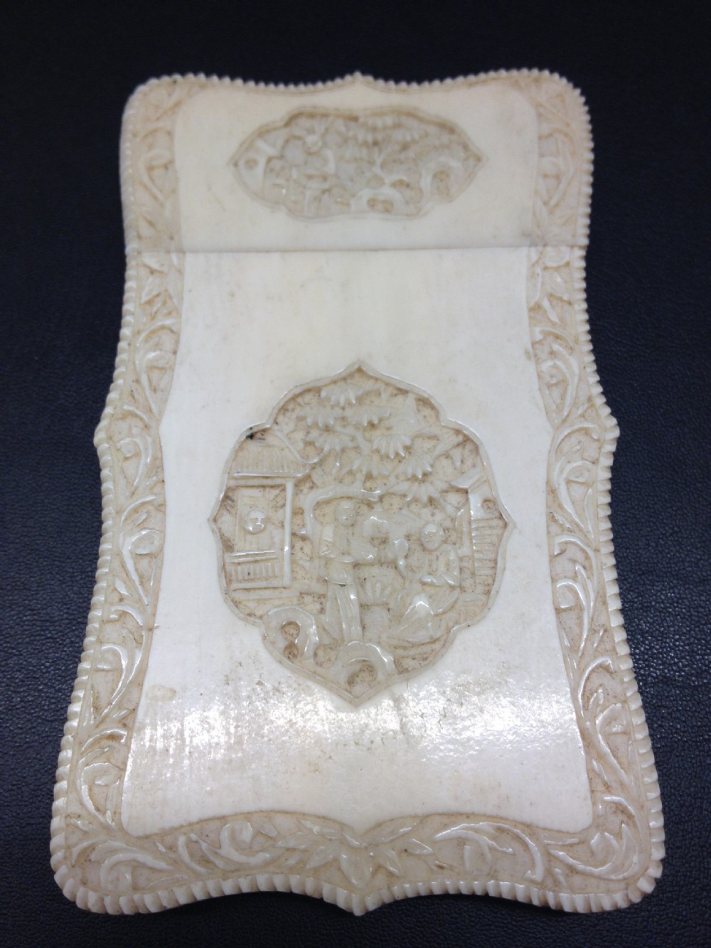 CHINESE CANTONESE IVORY VISITING CARD CASE View II