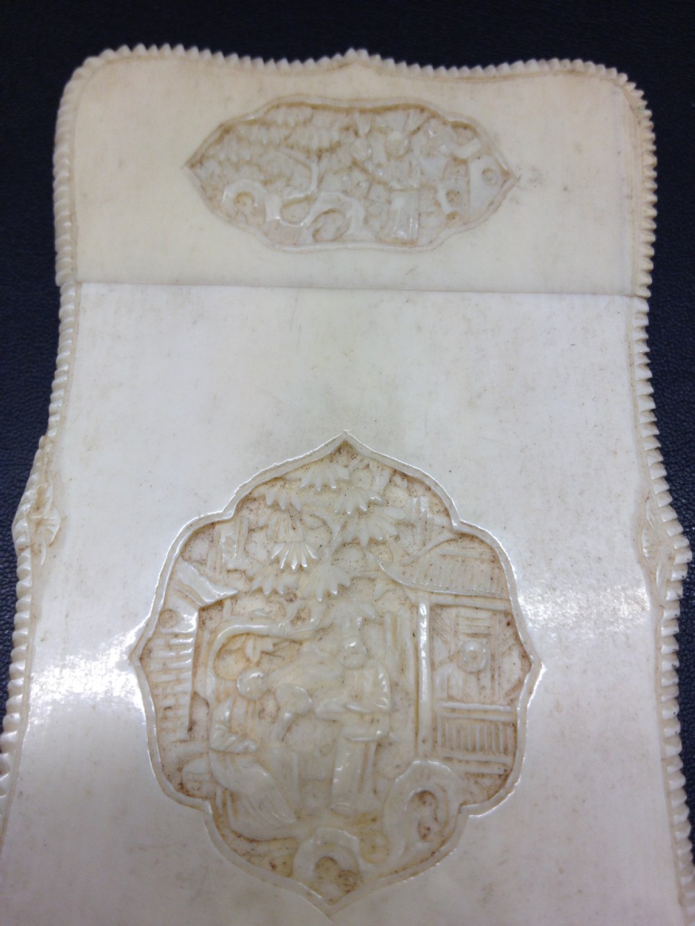 CHINESE CANTONESE IVORY VISITING CARD CASE View IX