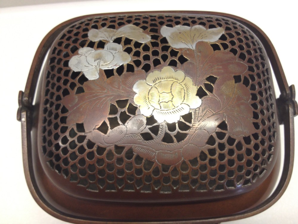 JAPANESE BRONZE AND MIXED METAL CRICKET BOX MEIJI PERIOD View III