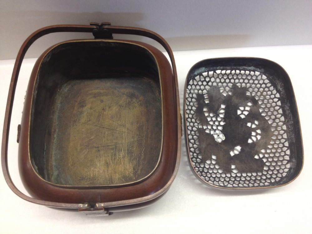 JAPANESE BRONZE AND MIXED METAL CRICKET BOX MEIJI PERIOD View VIII