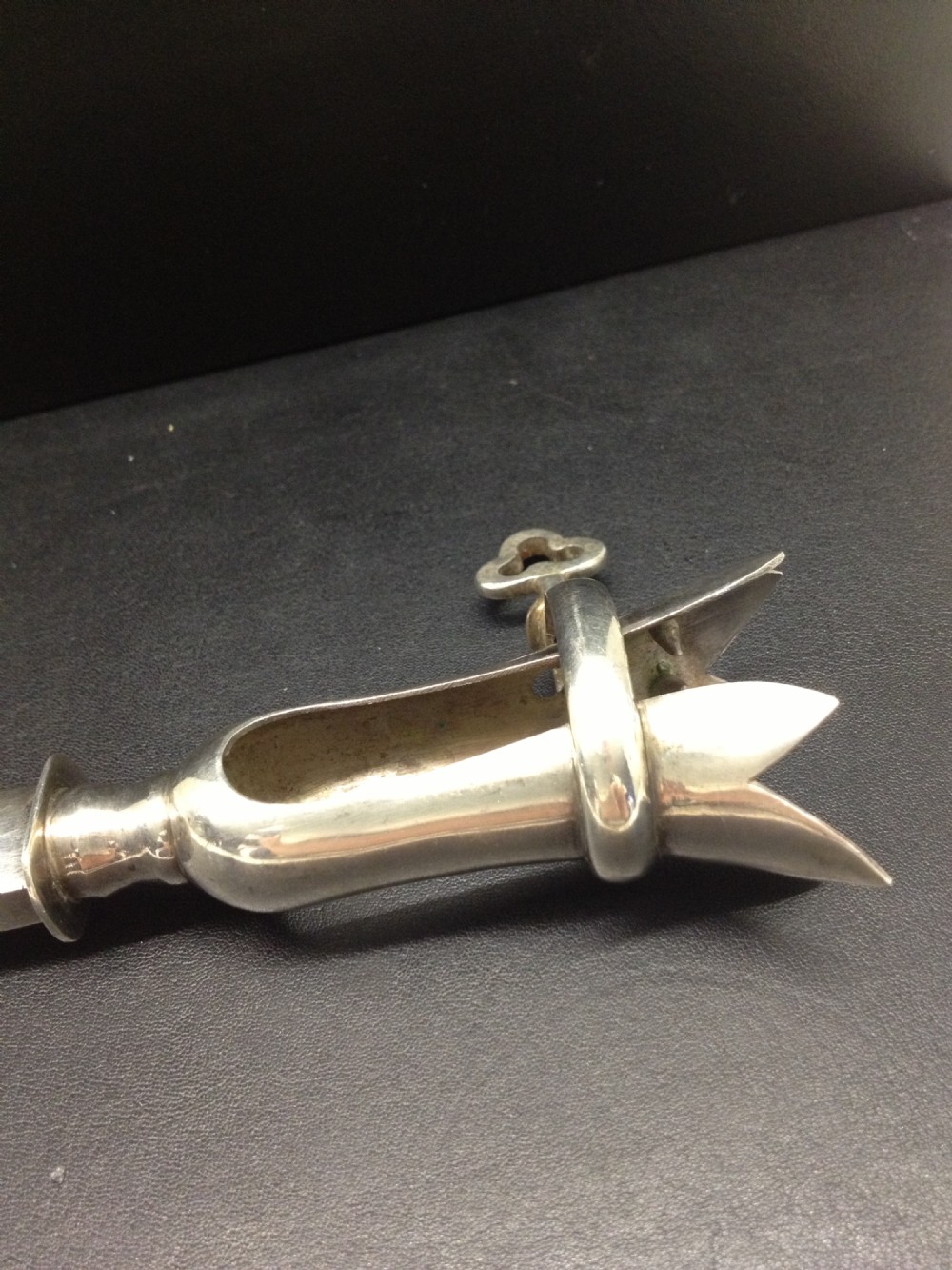 UNUSUAL CHINESE EXPORT SILVER HANDLED HAM HOCK HOLDER View IV