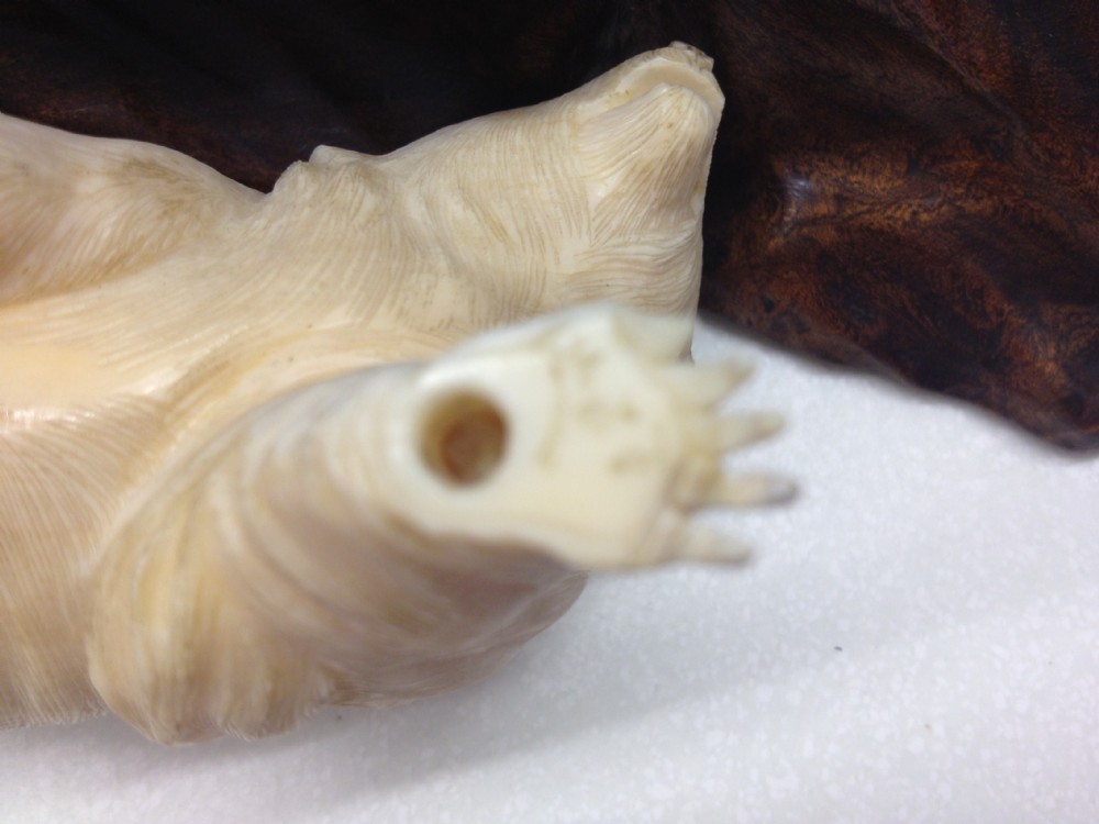 FANTASTIC QUALITY JAPANESE IVORY OKIMONO GROUP SNOW BEAR ON ROCKY OUTCROP MEIJI PERIOD View XII