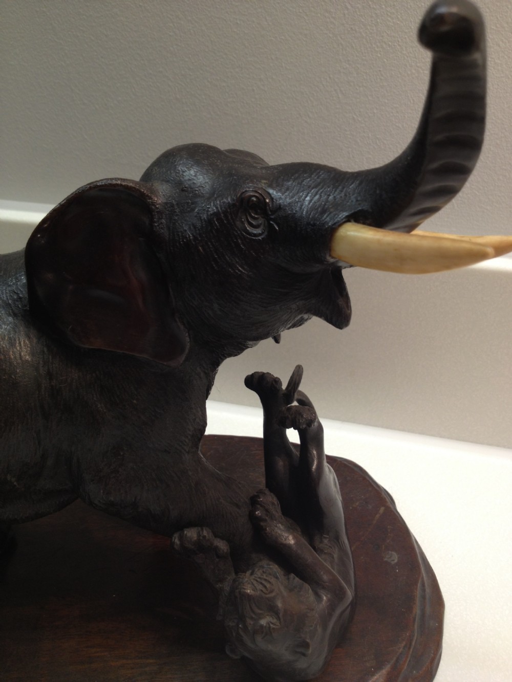 SUPER QUALITY JAPANESE BRONZE ELEPHANT TIGER GROUP MEIJI PERIOD 1868-1912 View III