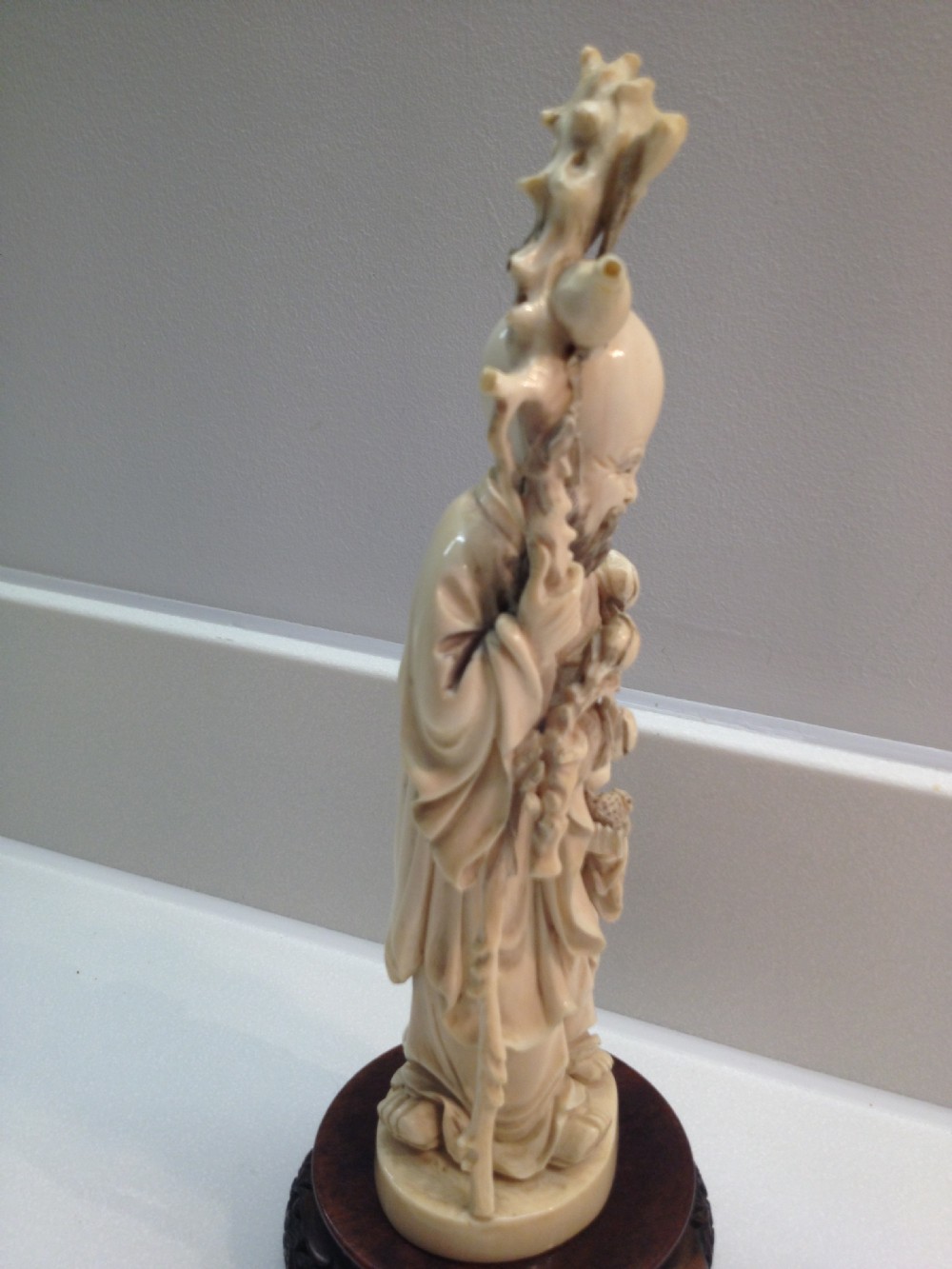 SUPERB QUALITY CHINESE IVORY FIGURE SHOULAO AND HIS ATTENDANT View VI