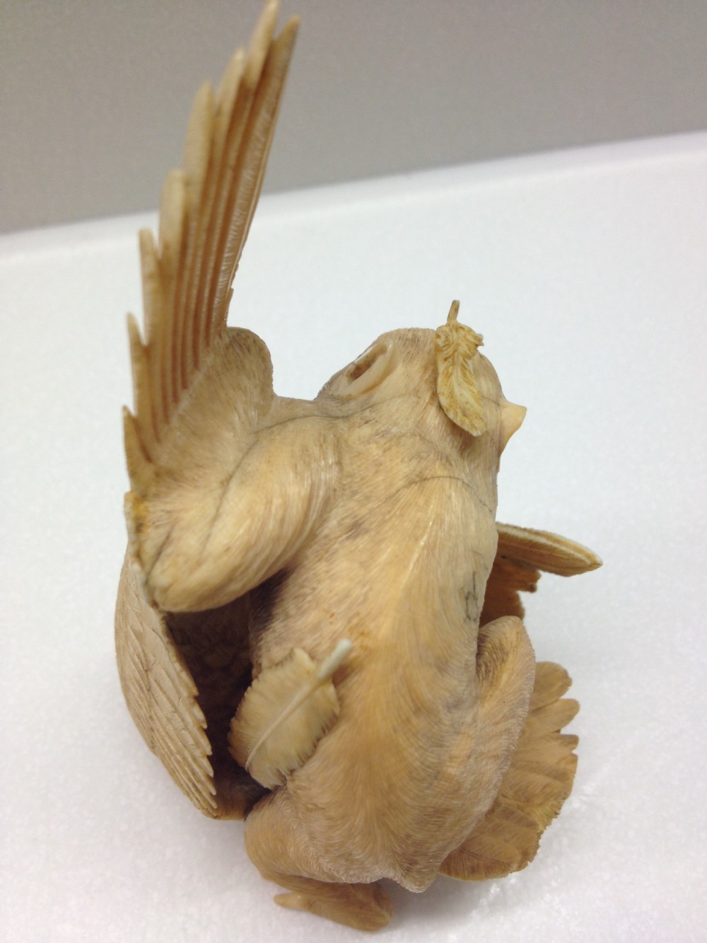 MAGNIFICENT QUALITY JAPANESE IVORY OKIMONO MONKEY AND EAGLE View VIII