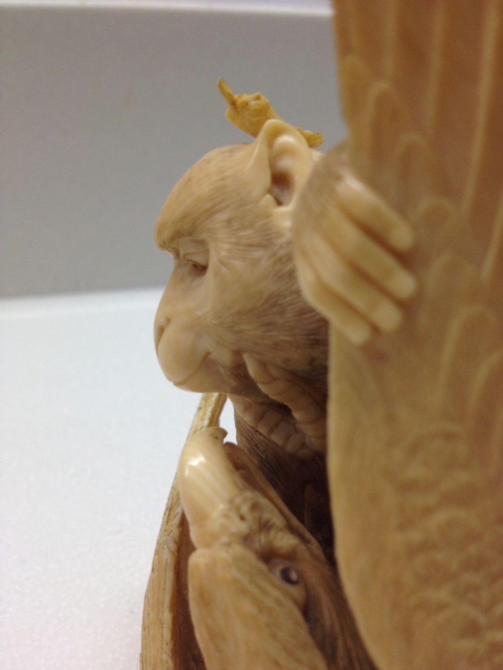 MAGNIFICENT QUALITY JAPANESE IVORY OKIMONO MONKEY AND EAGLE View XV