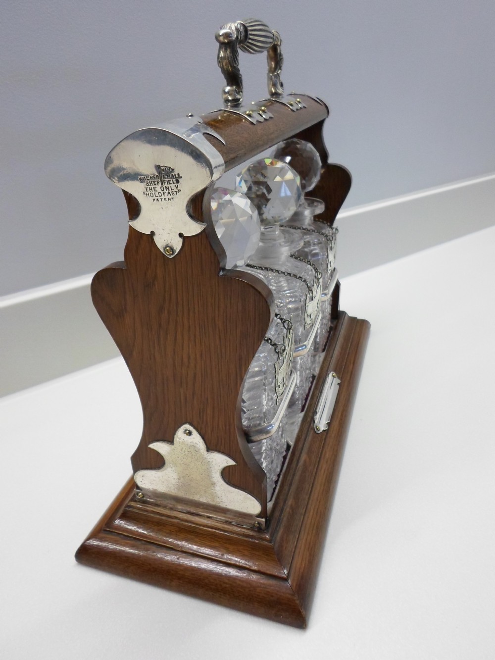 UNUSUAL WALKER AND HALL TIGER OAK AND SILVER PLATED TANTALUS - HOLD FAST PATENT  View II