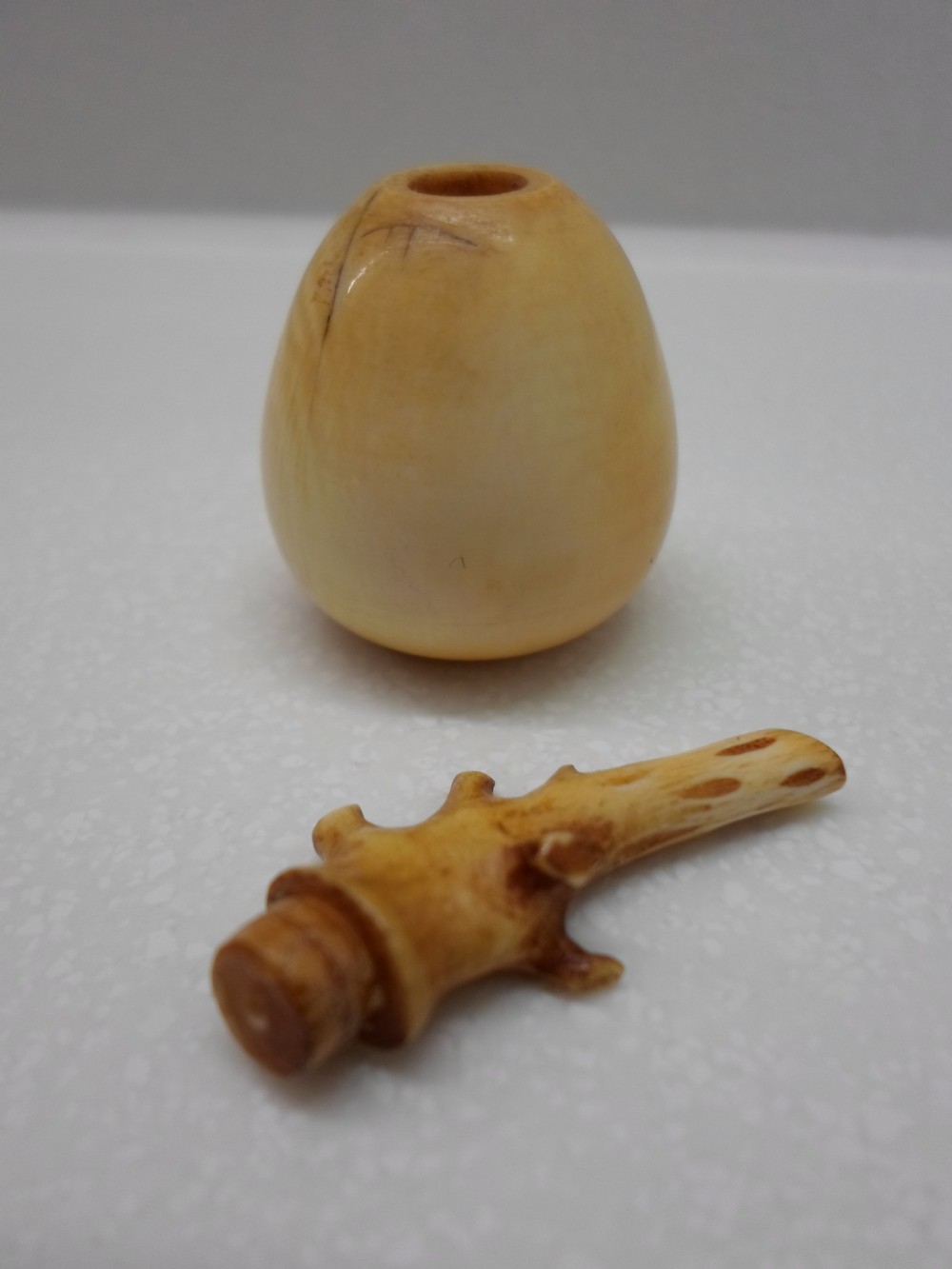 19TH CENTURY CHINESE IVORY SCENT OR SNUFF BOTTLE View IV