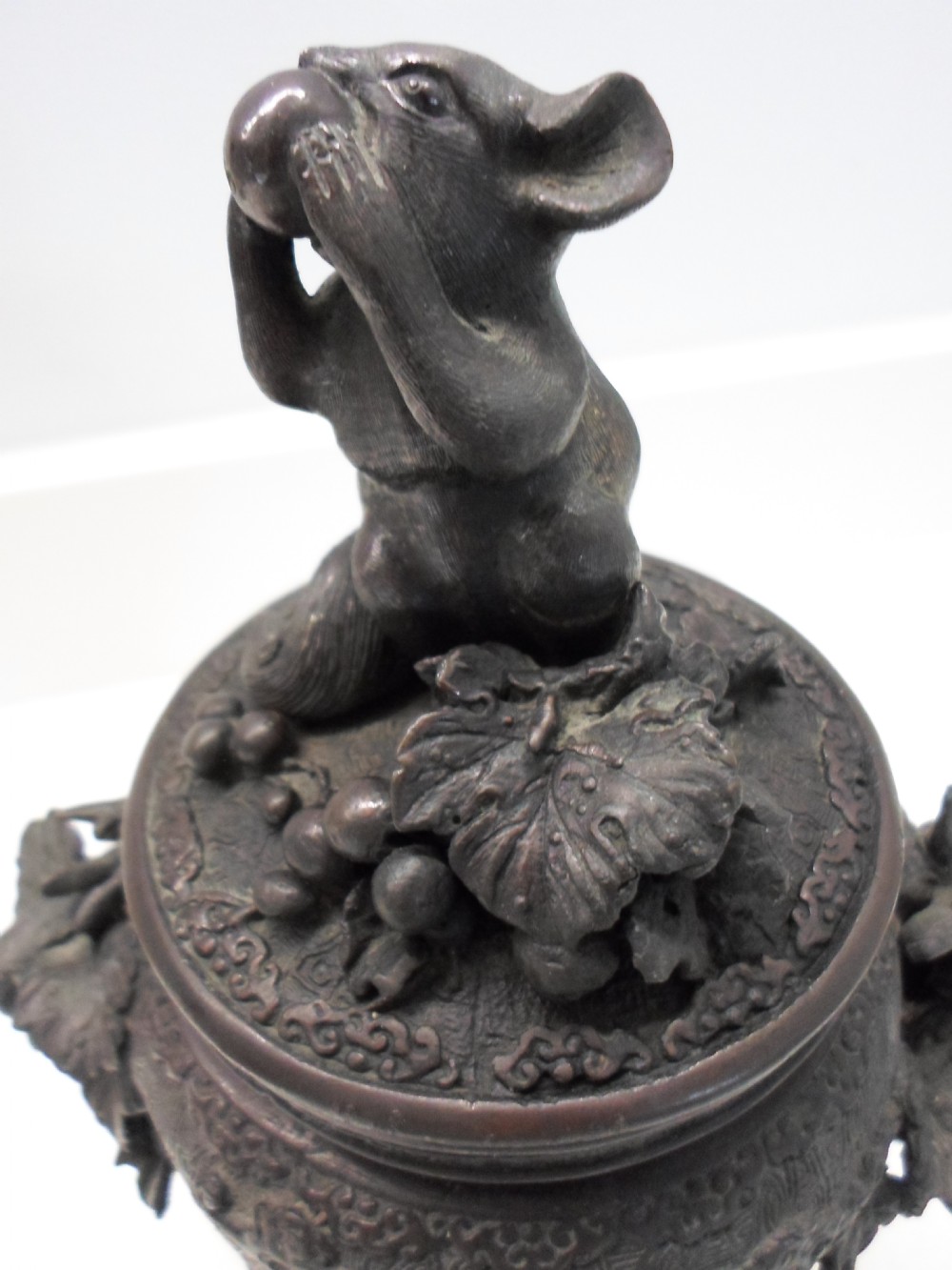 LOVELY QUALITY JAPANESE BRONZE KORO WITH SQUIRREL FINIAL MEIJI PERIOD View VI