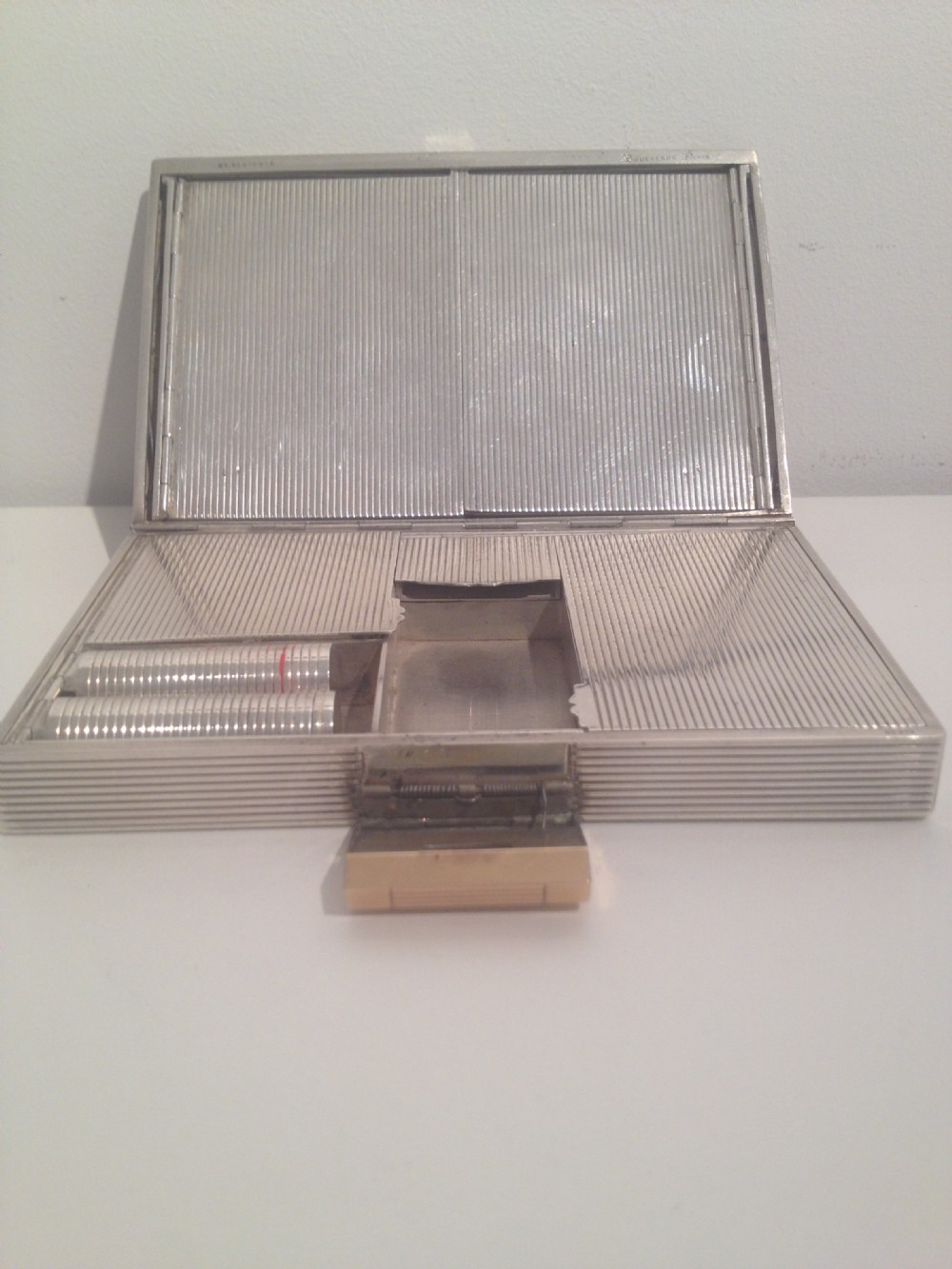 STUNNING BOUCHERON OF PARIS GOLD AND SILVER LADIES COMPACT View VI
