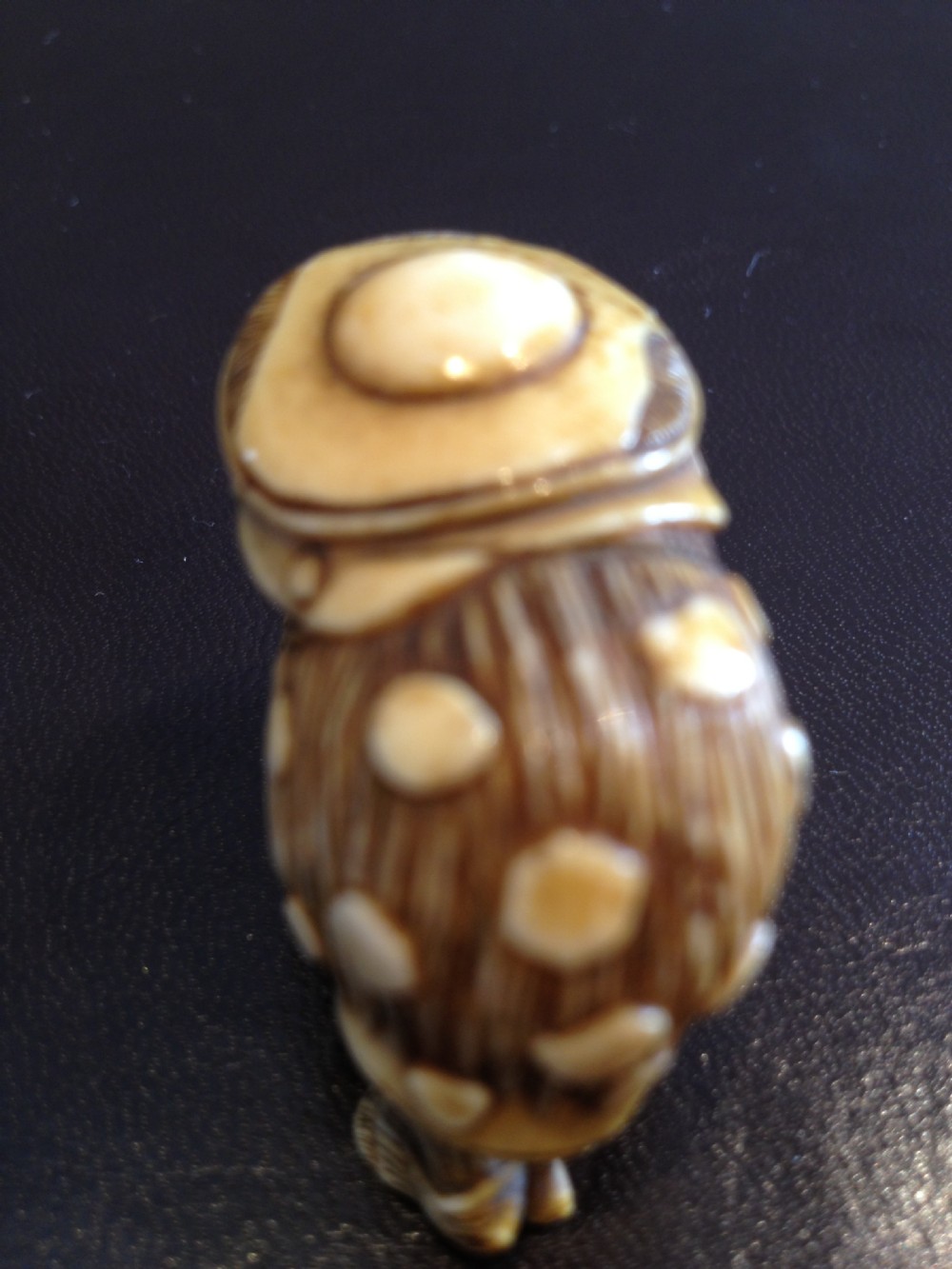 UNUSUAL FINE QUALITY JAPANESE IVORY NETSUKE MEIJI PERIOD 1868-1912 View III