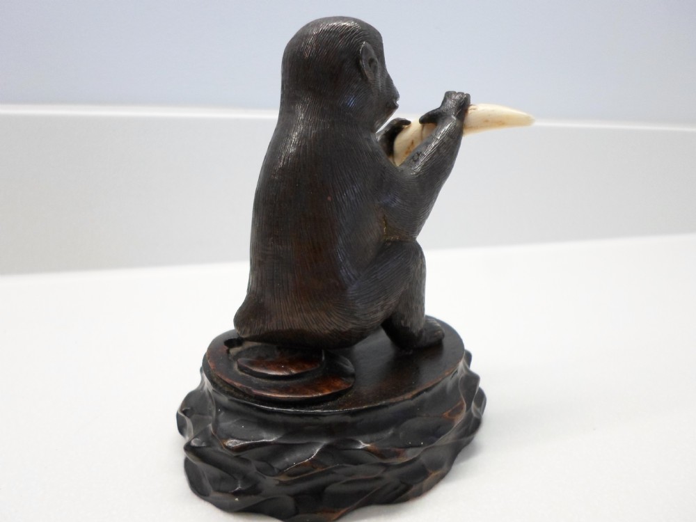 HUMEROUS JAPANESE BRONZE AND IVORY MONKEY OKIMONO View V
