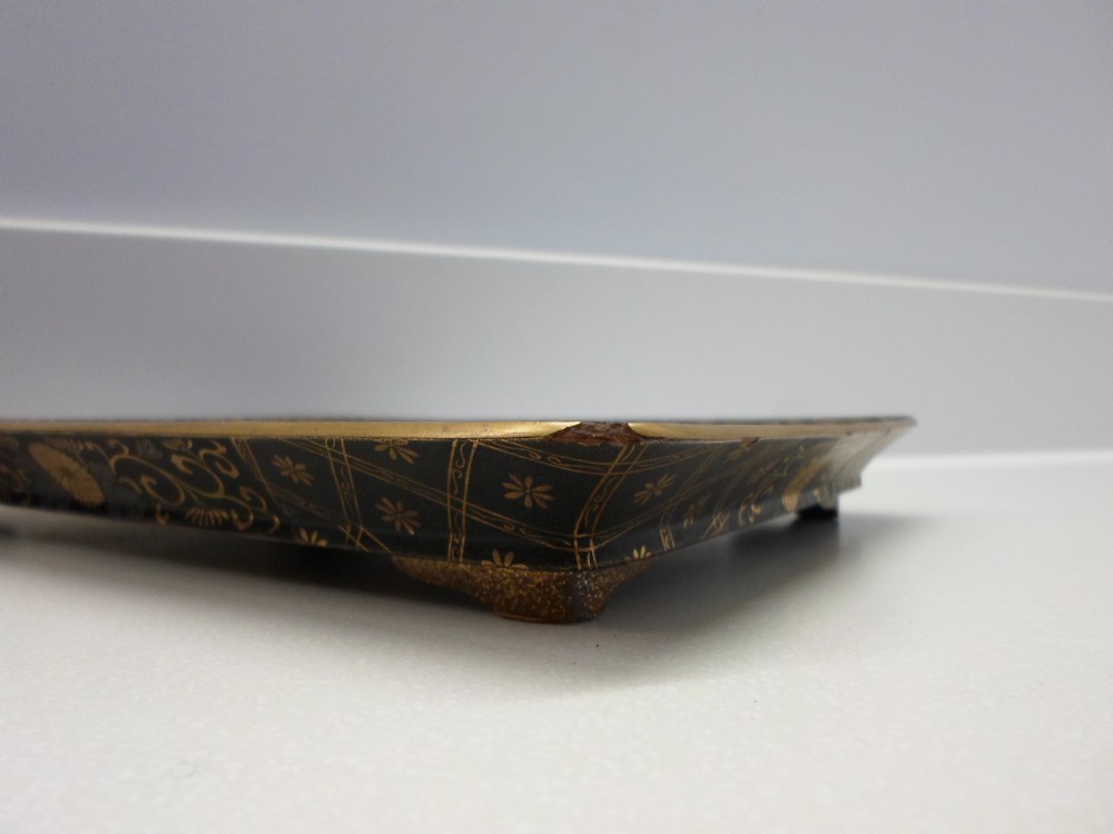 FINE QUALITY JAPANESE LACQUER BOX ON STAND  View IX