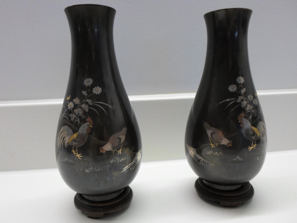 FINE PAIR OF JAPANESE INLAID BRONZE COCKEREL VASES SIGNED View II