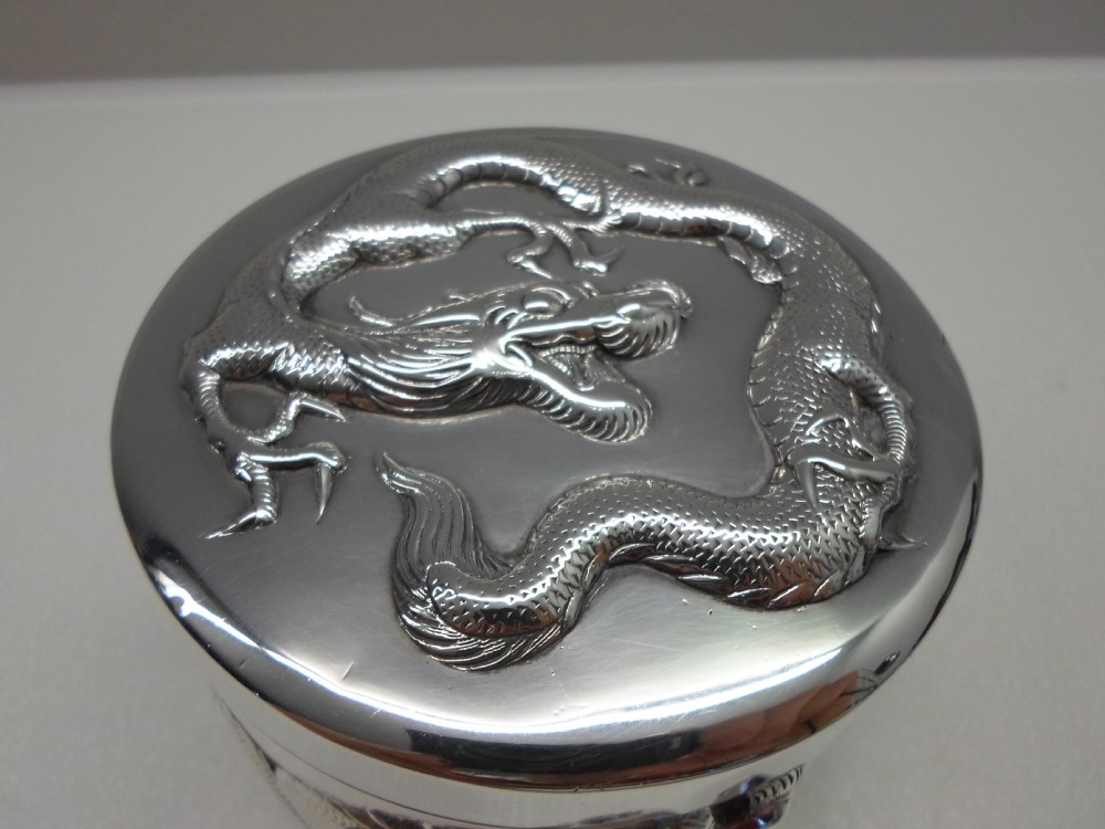 FABULOUS CHINESE SILVER LIDDED BOX WANG HING View II