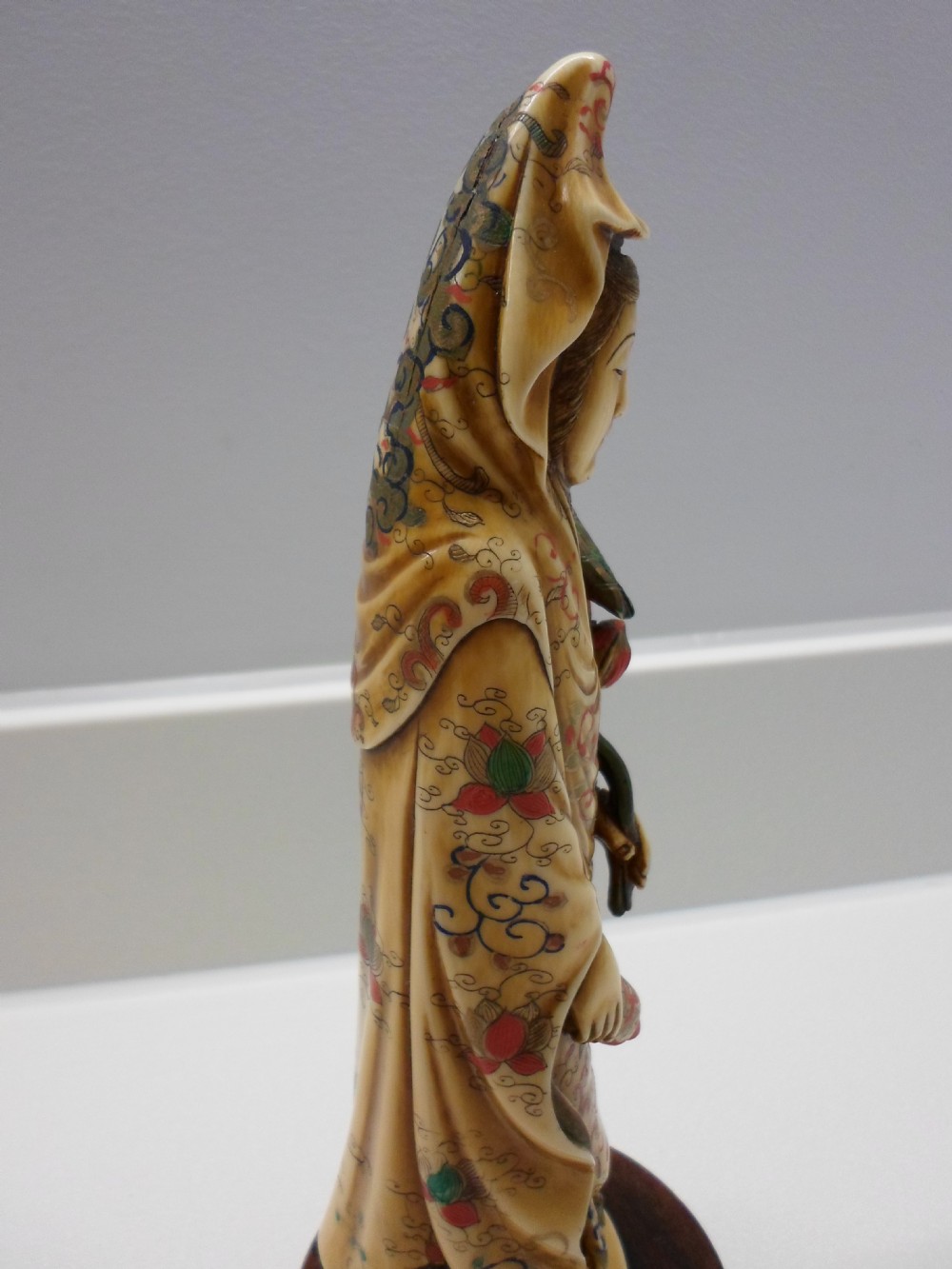 RARE 19TH CENTURY JAPANESE PAINTED IVORY OKIMONO OF KANNON (KUAN-YIN) View VII