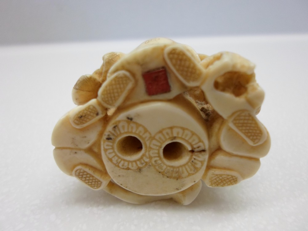 JAPANESE IVORY NETSUKE RED SEAL SIGNED MEIJI PERIOD View VII