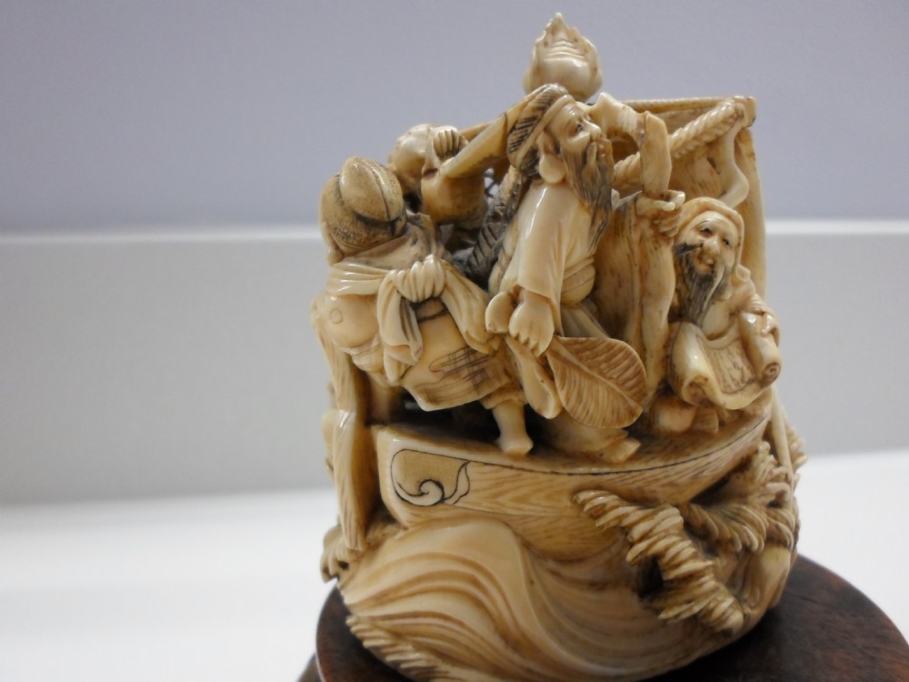 GREAT QUALITY JAPANESE IVORY OKIMONO TAKARABUNE (DRAGON BOAT) View IV