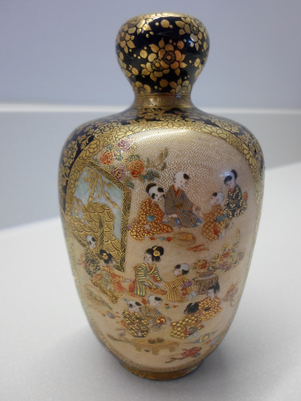 FINE QUALITY KINKOZAN JAPANESE SATSUMA VASE MEIJI PERIOD View VI