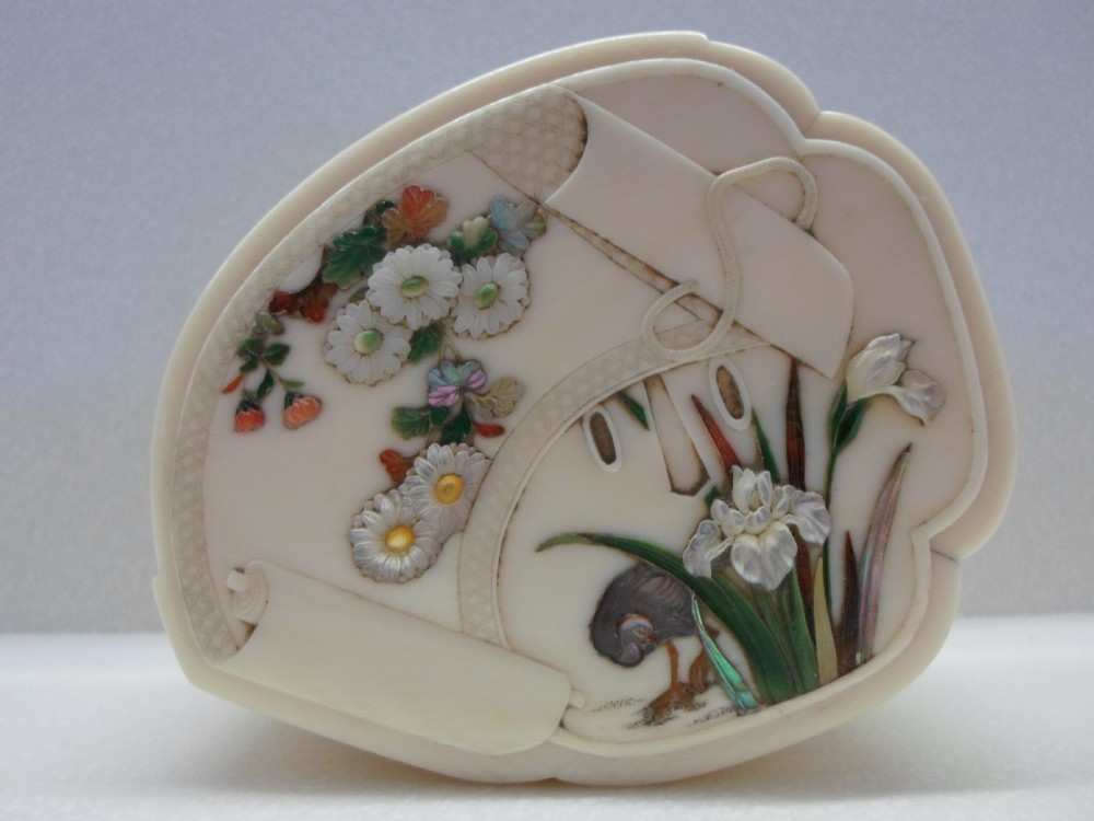 NICE QUALITY JAPANESE IVORY AND SHIBAYAMA LIDDED BOX View III