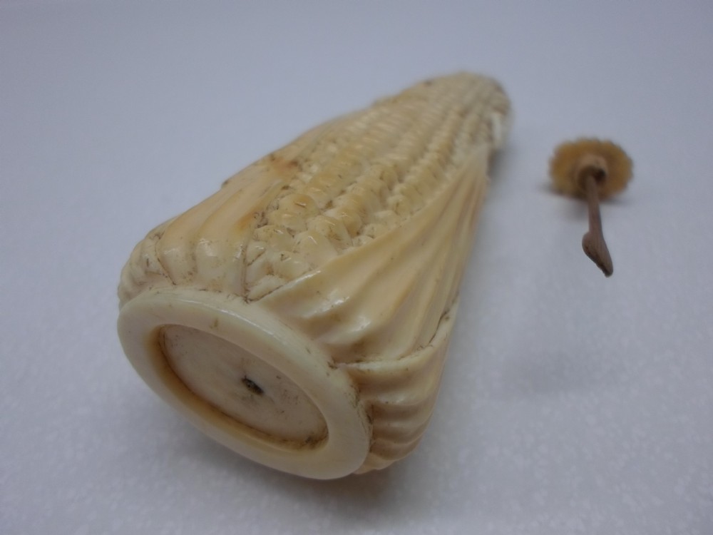 UNUSUAL CHINESE IVORY CORN ON THE COB SCENT BOTTLE View VI