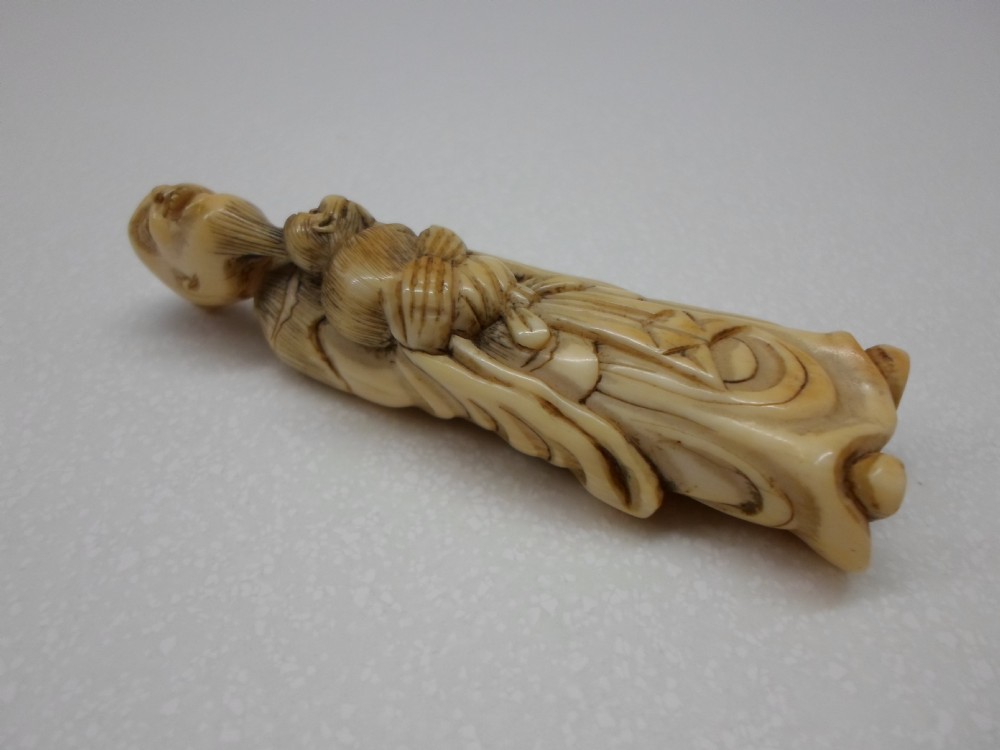 FINE 18TH CENTURY JAPANESE IVORY NETSUKE SAGE AND MONKEY View III