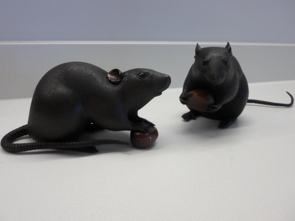 LARGE FINEST QUALITY PAIR OF JAPANESE BRONZE RAT OKIMONO'S  View XIII