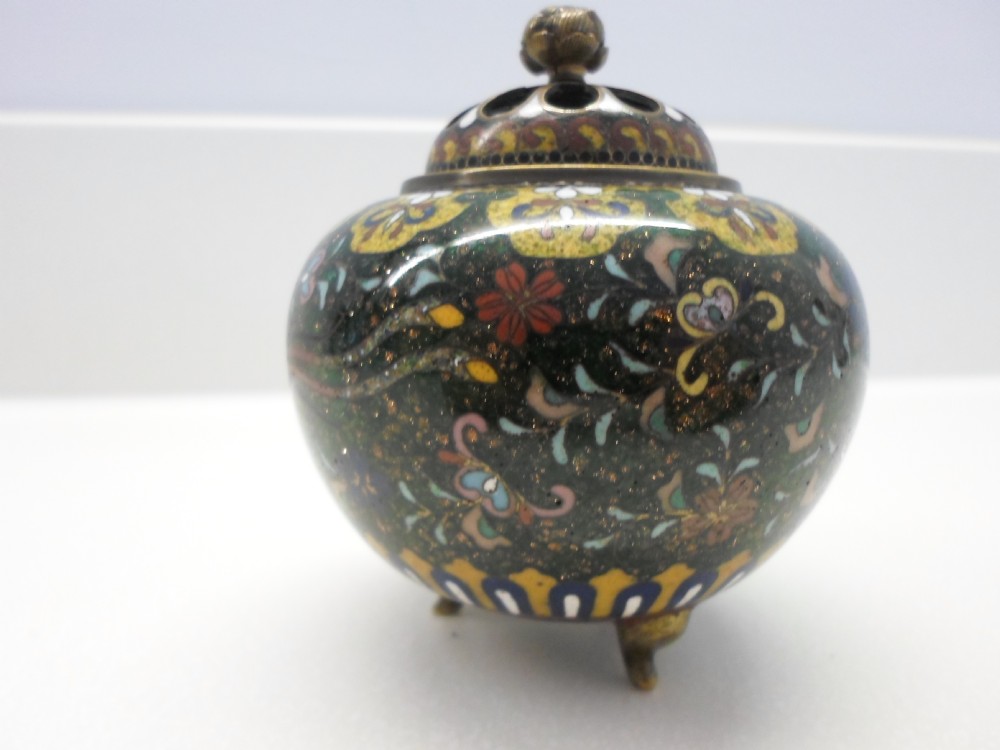 SMALL JAPANESE CLOISONNE KORO AND COVER MEIJI PERIOD View II
