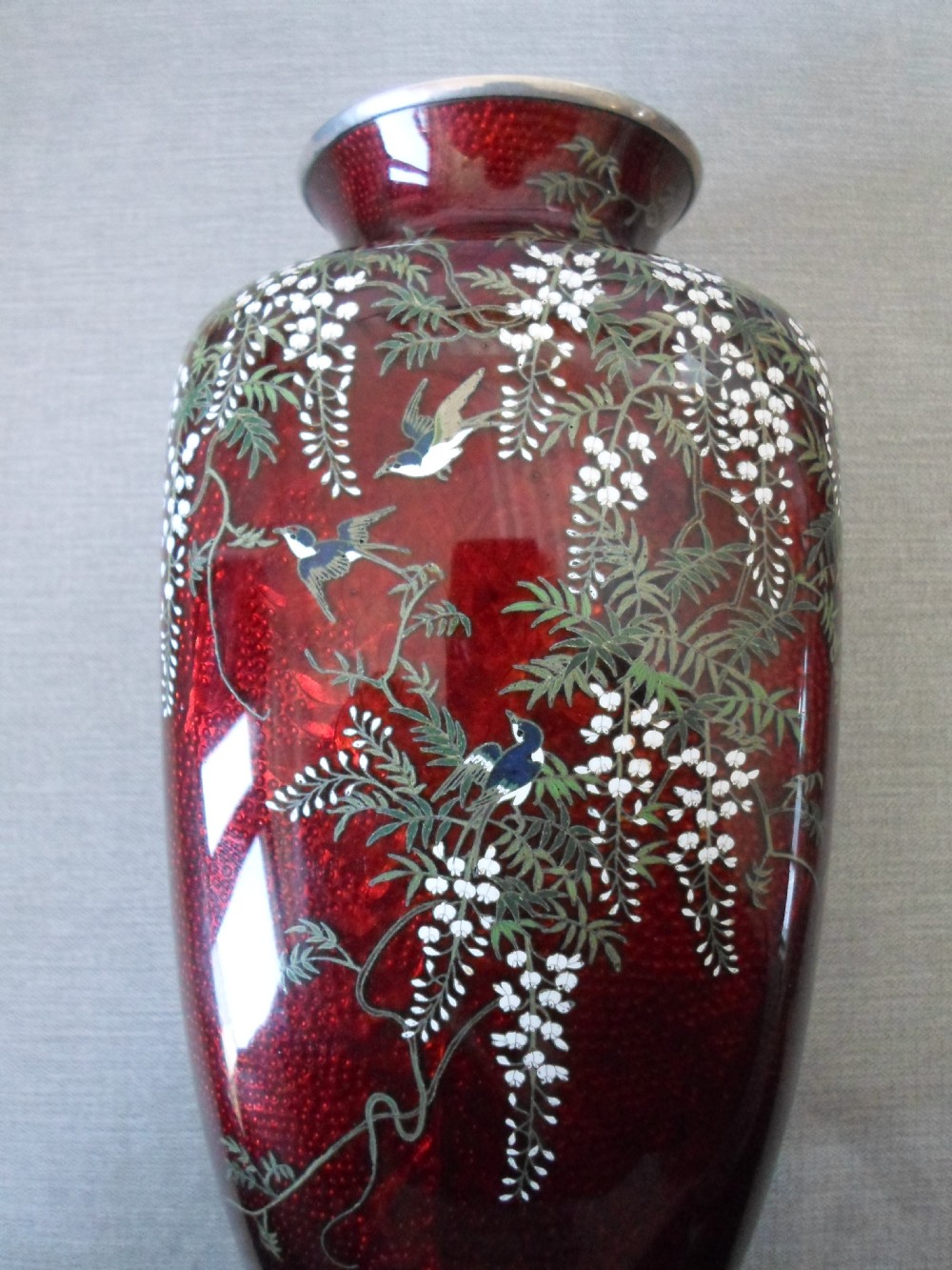  ANDO JUBEI SILVER CLOISONNE VASE IN SILK LINED TOMOBAKO  View VI