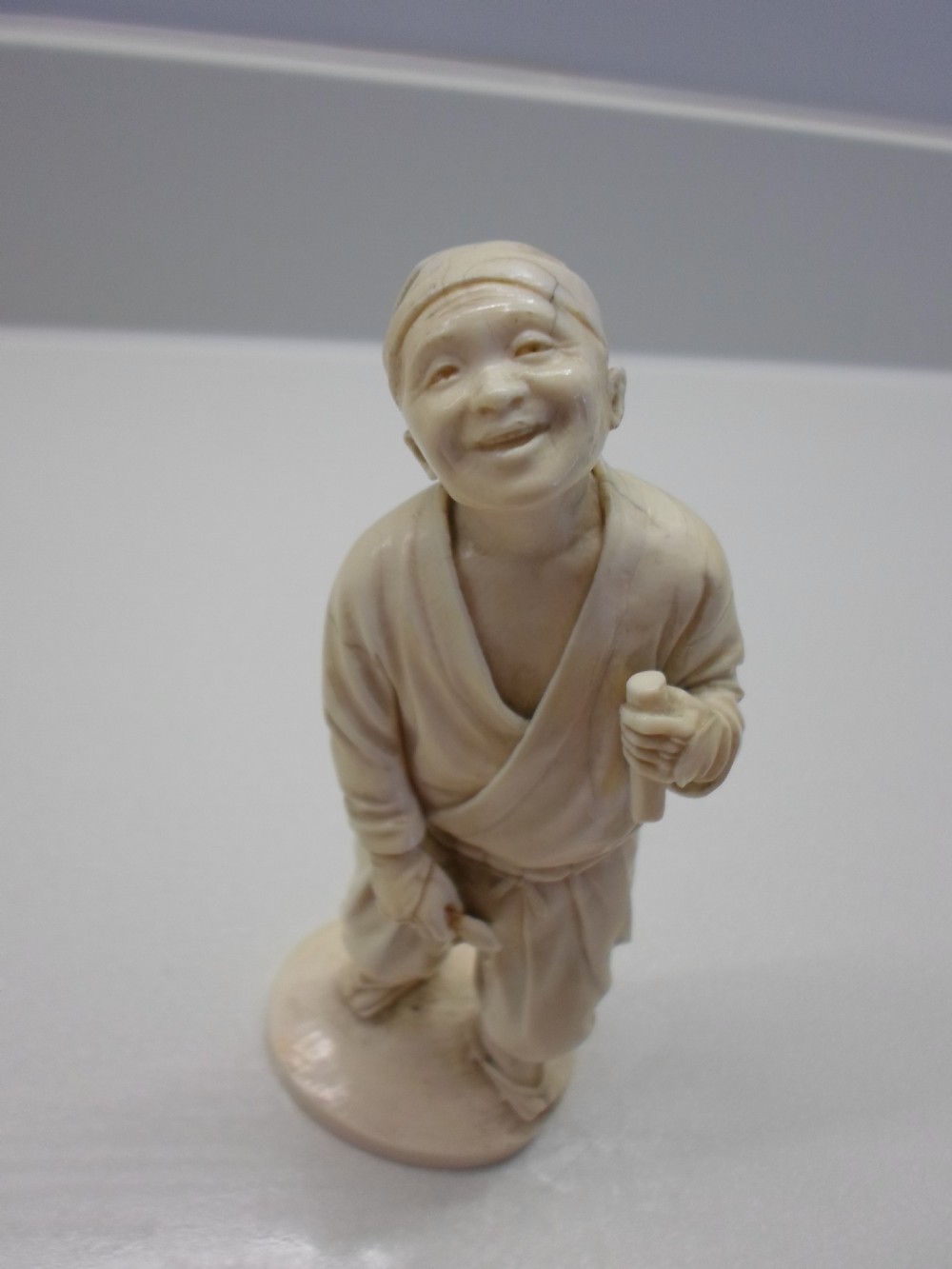 JAPANESE IVORY OKIMONO THEATRICAL CHARACTER SIGNED View VI