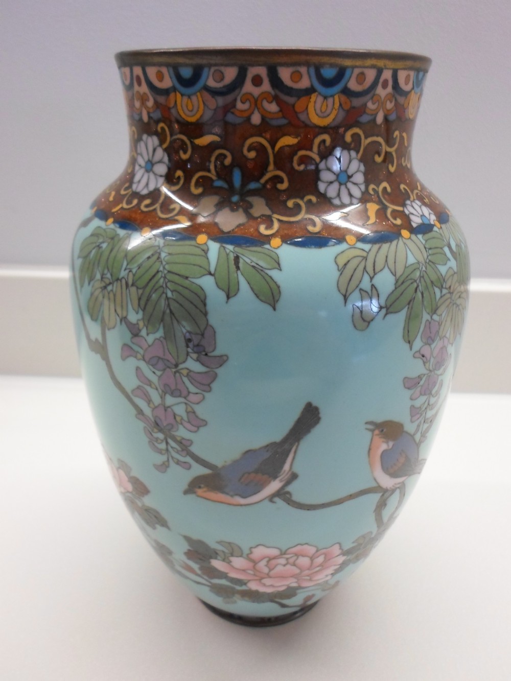 LARGE DECORATIVE JAPANESE CLOISONNE VASE MEIJI PERIOD View V