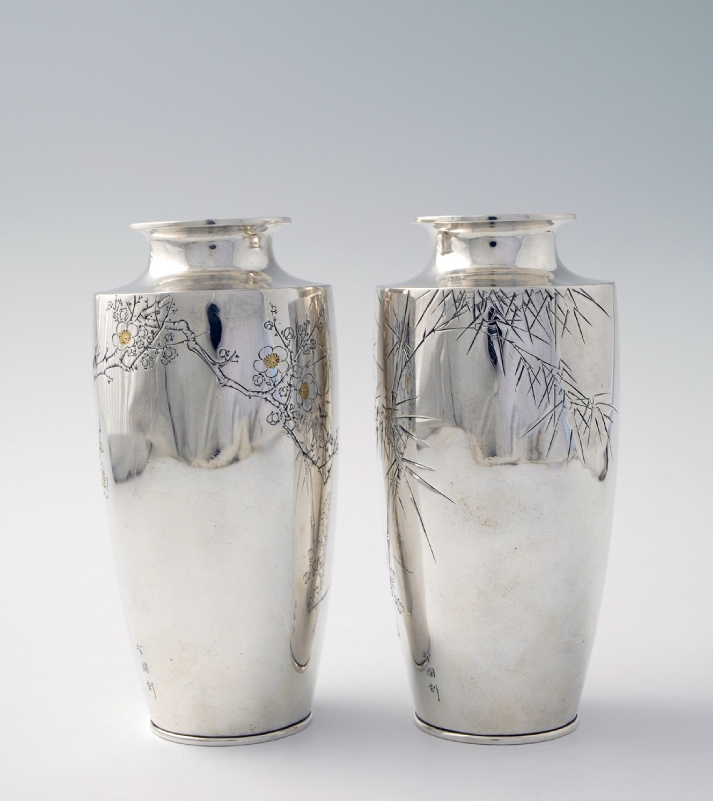 FINE PAIR OF JAPANESE MEIJI SILVER VASES SIGNED View IV