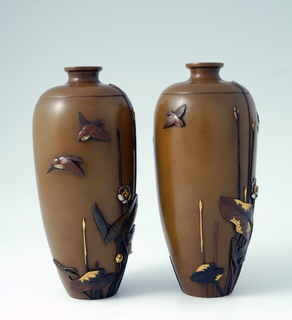 FINE PAIR OF JAPANESE ONLAID VASES MIYABE ATSUYOSHI View II