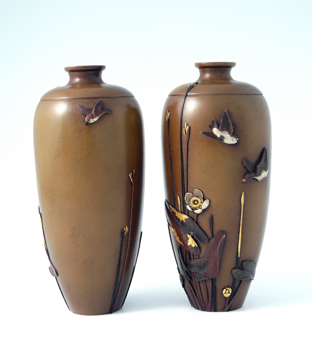 FINE PAIR OF JAPANESE ONLAID VASES MIYABE ATSUYOSHI View IV