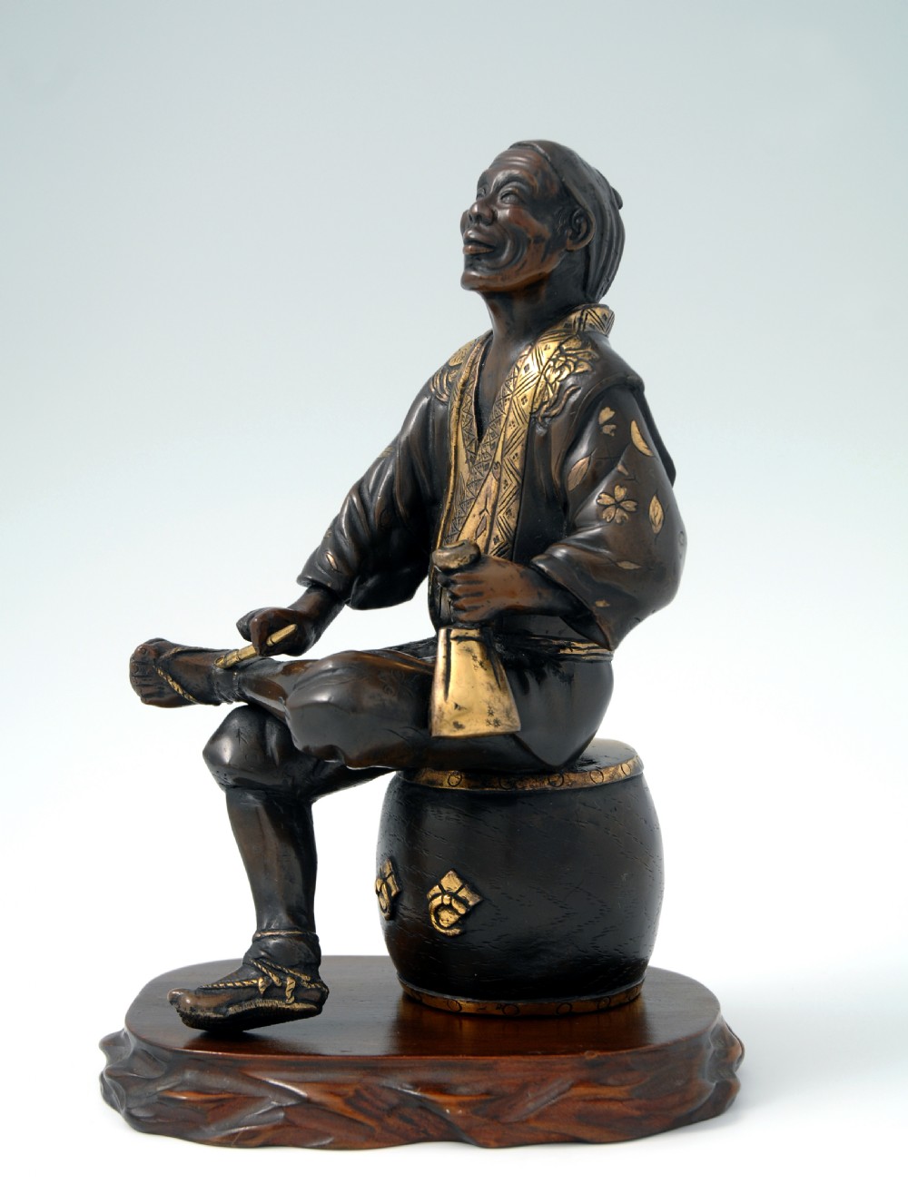 GREAT JAPANESE PARCEL GILT BRONZE MIYAO STYLE OKIMONO View III