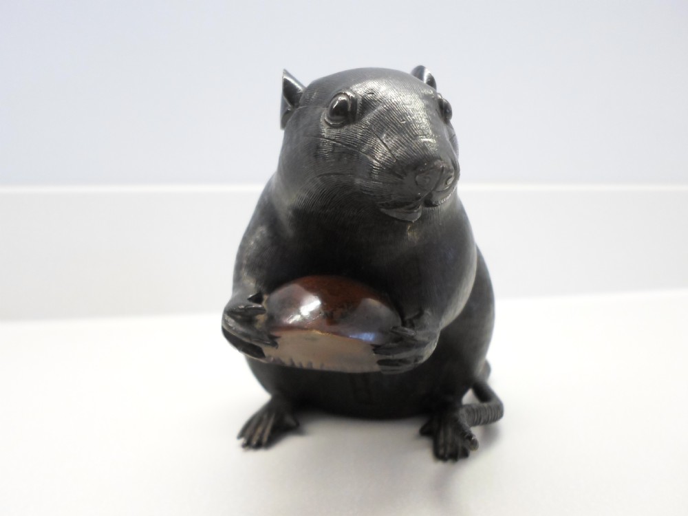LARGE FINE QUALITY JAPANESE BRONZE OKIMONO RAT  View III