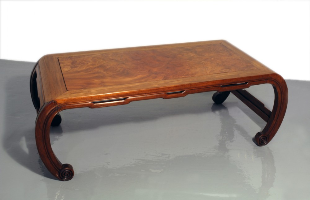 19TH CENTURY CHINESE HARDWOOD BURR TOPPED KANG TABLE