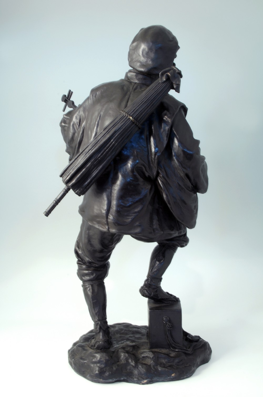 LARGE JAPANESE TOKYO SCHOOL BRONZE OKIMONO View III