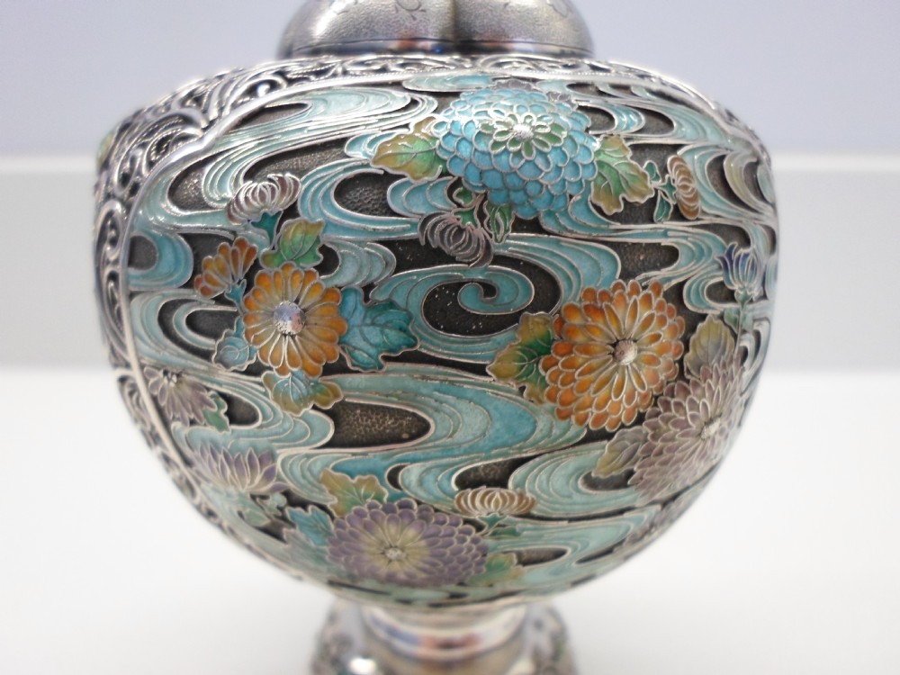 WONDERFUL QUALITY JAPANESE SILVER AND ENAMEL VASE SIGNED 