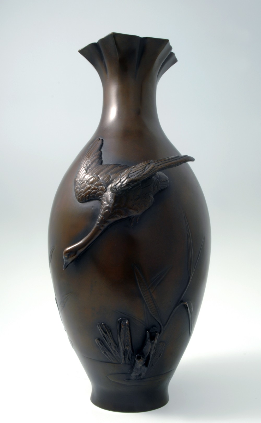 LARGE JAPANESE BRONZE FLYING GOOSE VASE SIGNED