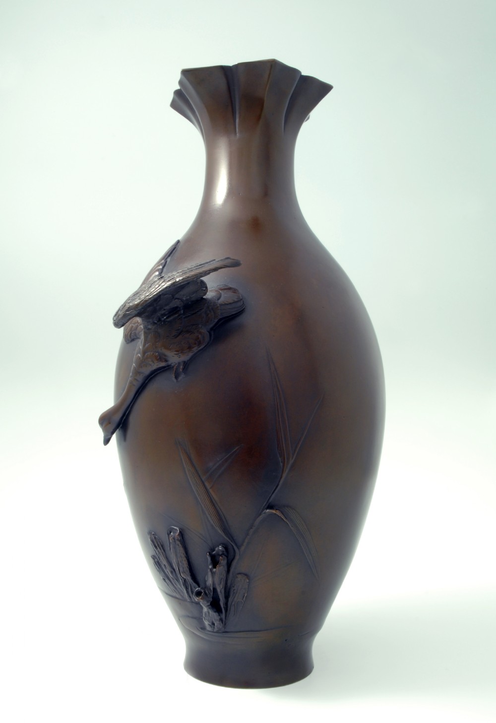 LARGE JAPANESE BRONZE FLYING GOOSE VASE SIGNED View II