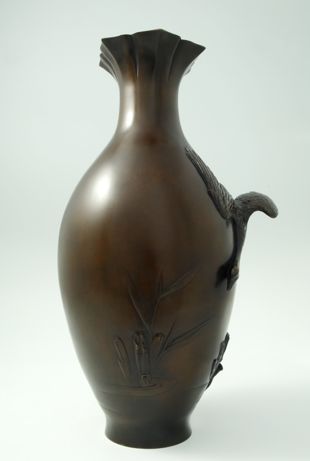 LARGE JAPANESE BRONZE FLYING GOOSE VASE SIGNED View V
