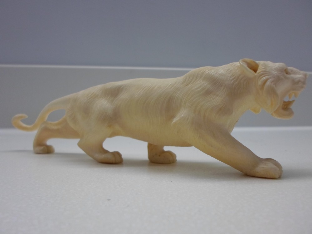 JAPANESE ONE PIECE IVORY LIONESS OKIMONO View III