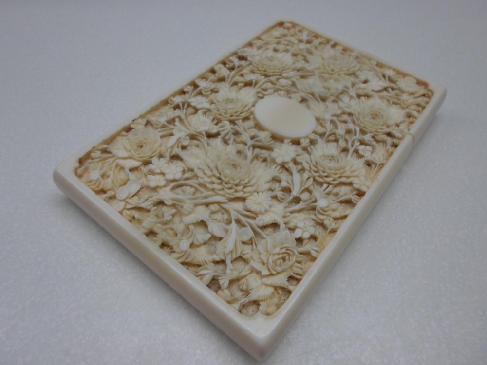 FABULOUS QUALITY 19TH CENTURY CHINESE IVORY CARD CASE  View IV