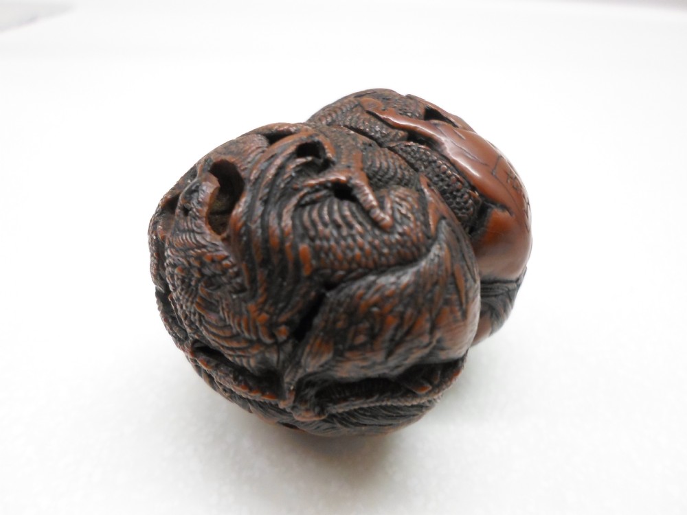 JAPANESE MEIJI PERIOD CARVED NUT ZODIAC NETSUKE View II